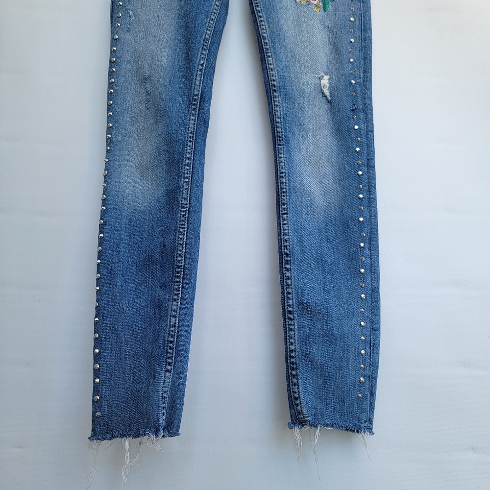 Zara Distressed Embroidered Studded Skinny Jeans Size 4 Floral Boho Rock N Roll - Picture 4 of 16
